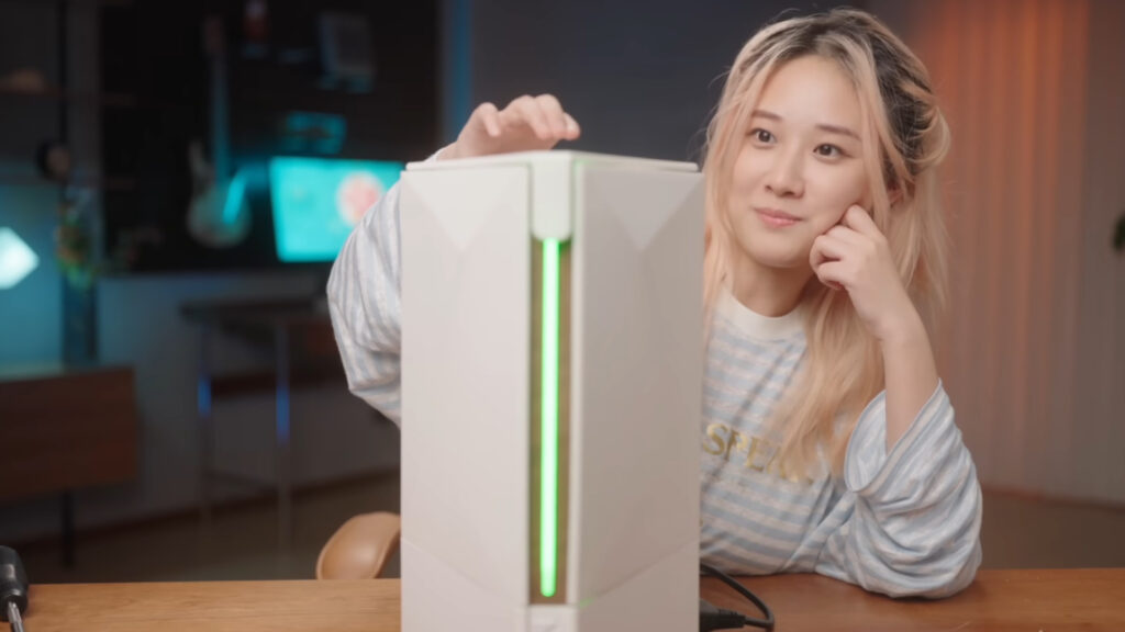 YouTuber kinez ndërton tastierë me PS5, Switch 2 dhe Xbox Series X të gjitha-në-një